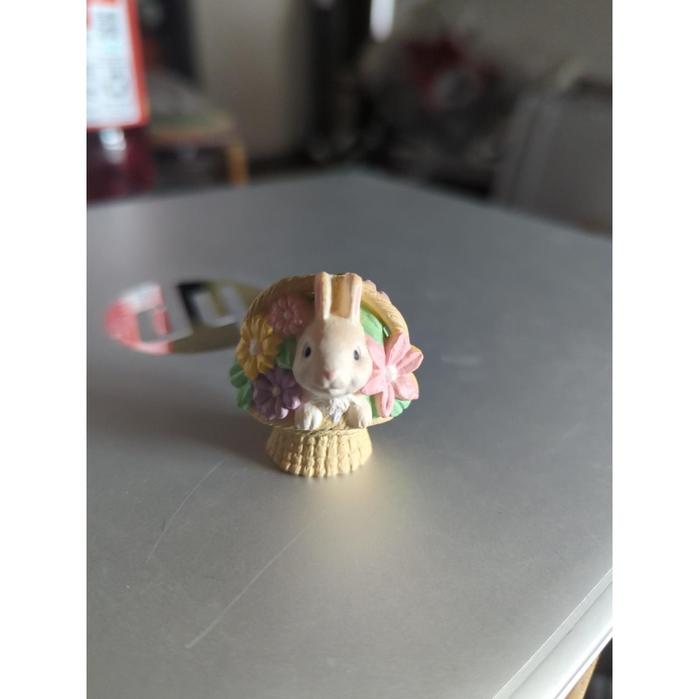 Vintage 1984 Merry Miniature Hallmark Easter Basket With Bunny Flowers Trinket